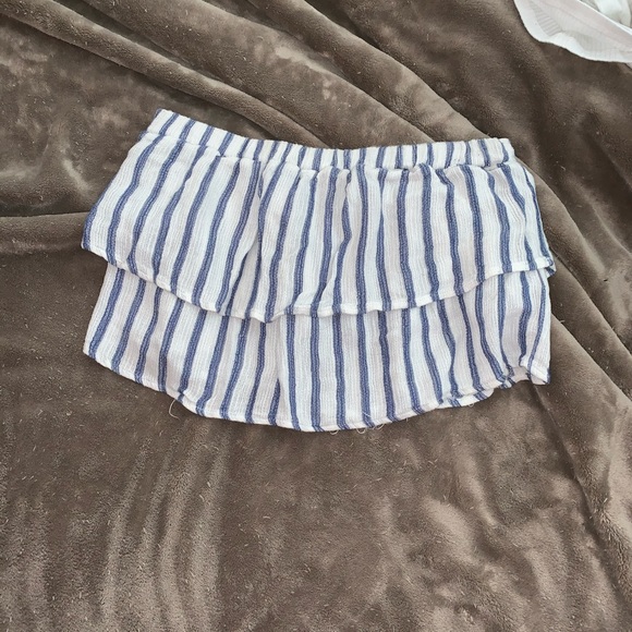 Blue and white striped flowy tube top crop top - Picture 1 of 1